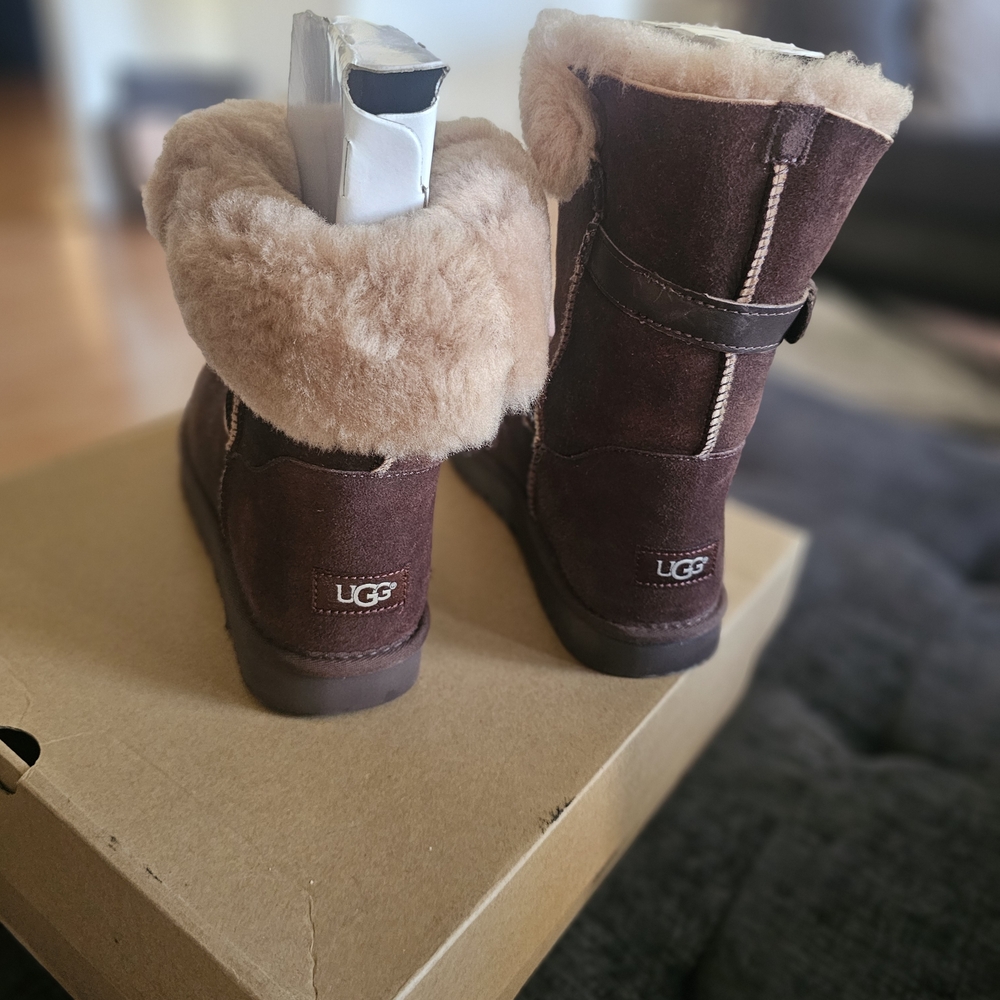 UGG Women Chocolate Shearling Boots